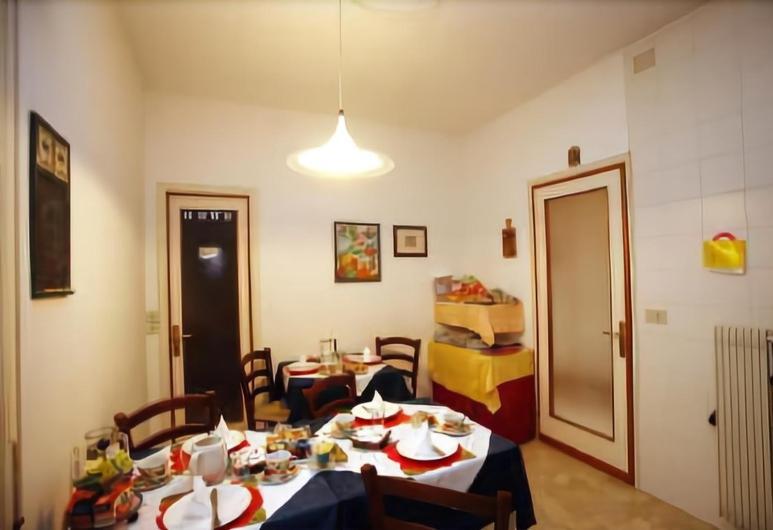 Bed & Breakfast Delle Rose Конельяно Экстерьер фото