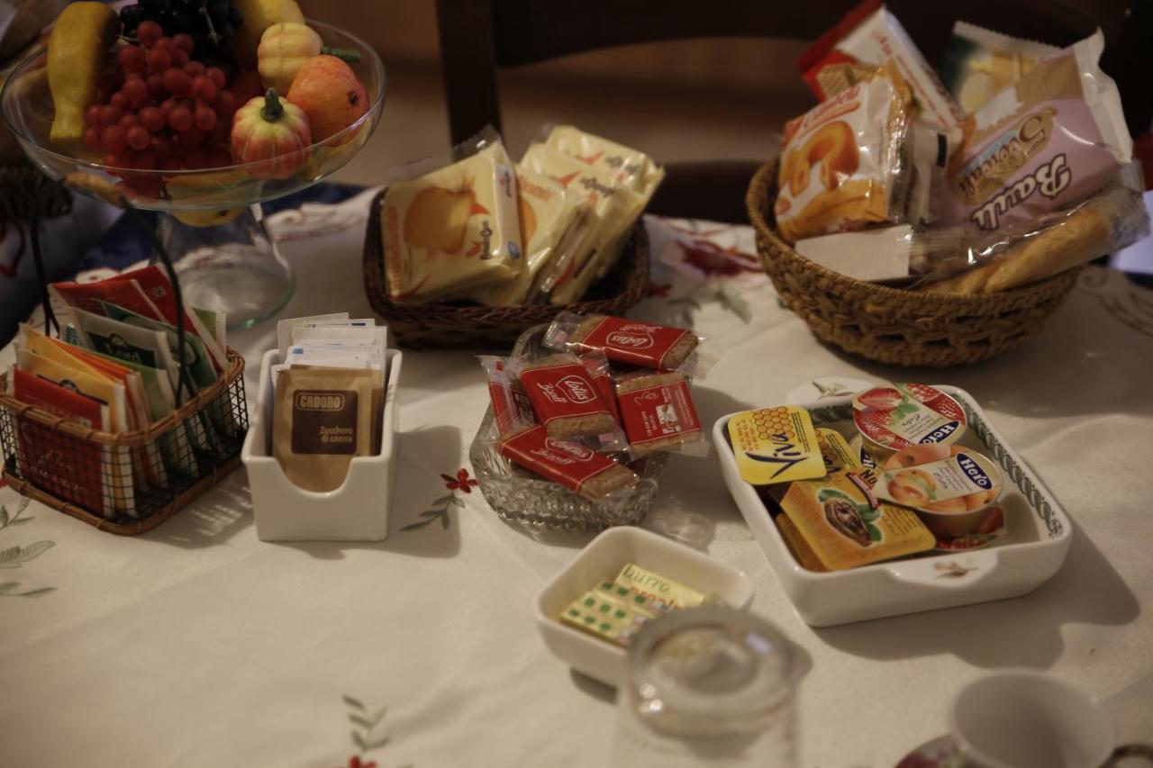 Bed & Breakfast Delle Rose Конельяно Экстерьер фото