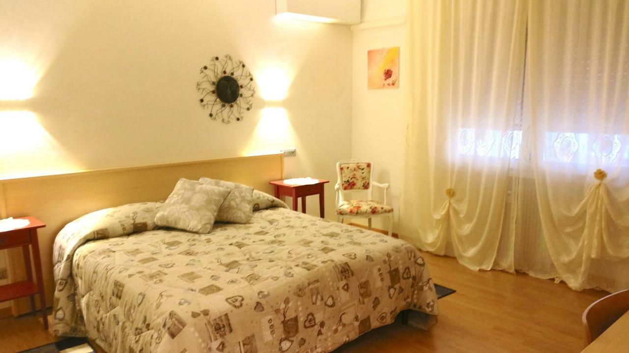 Bed & Breakfast Delle Rose Конельяно Экстерьер фото