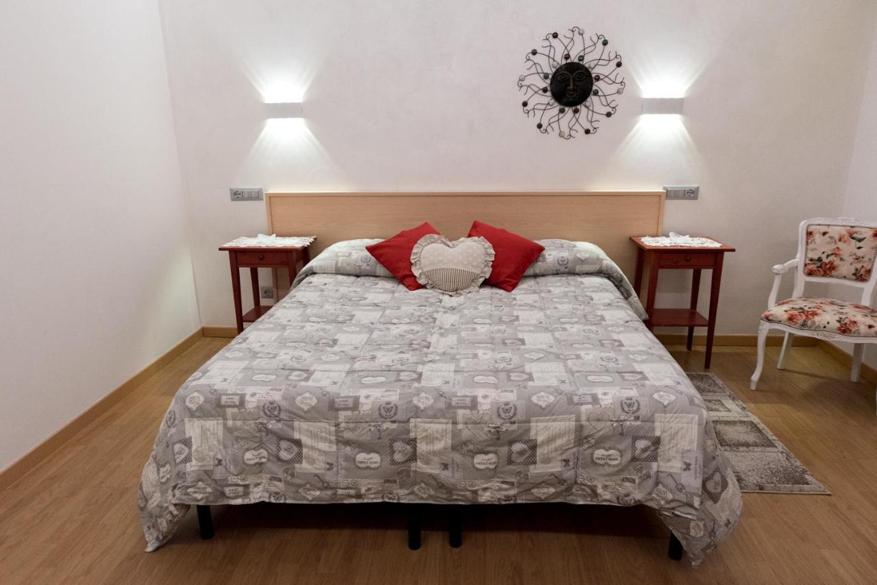 Bed & Breakfast Delle Rose Конельяно Экстерьер фото